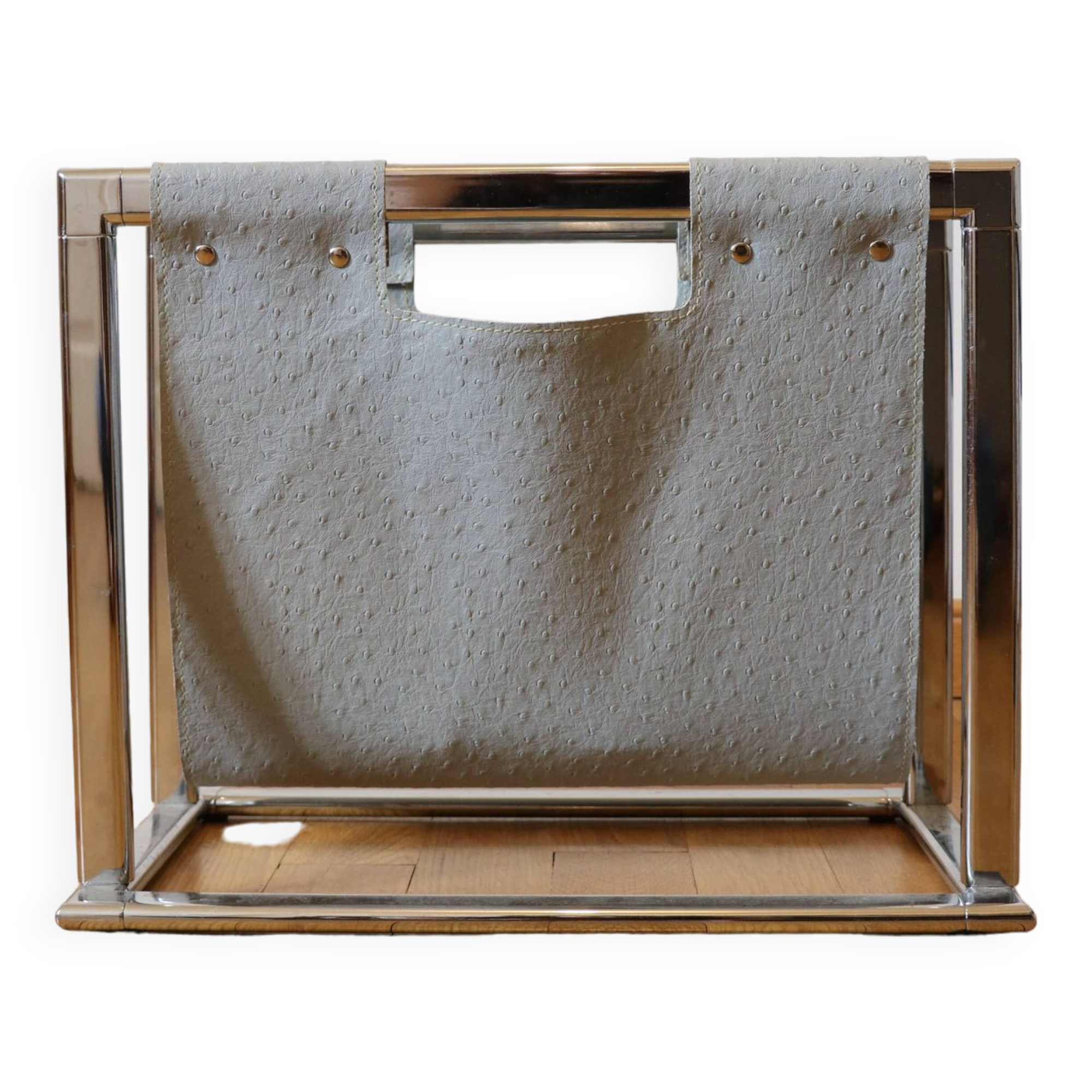 Porte revues moderniste