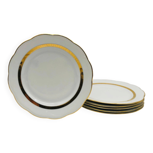 6 assiettes à dessert.