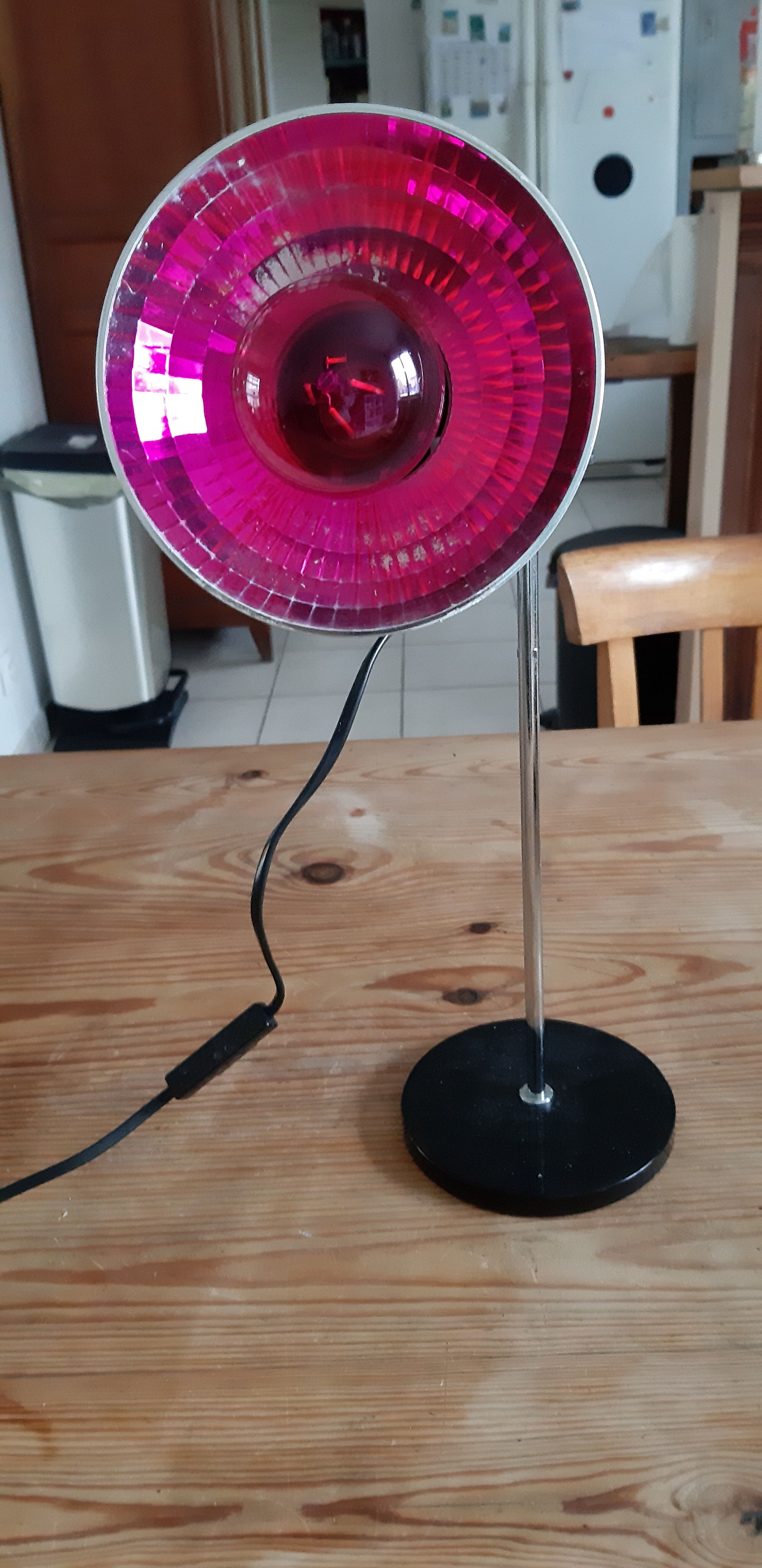 Height adjustable vintage lamp