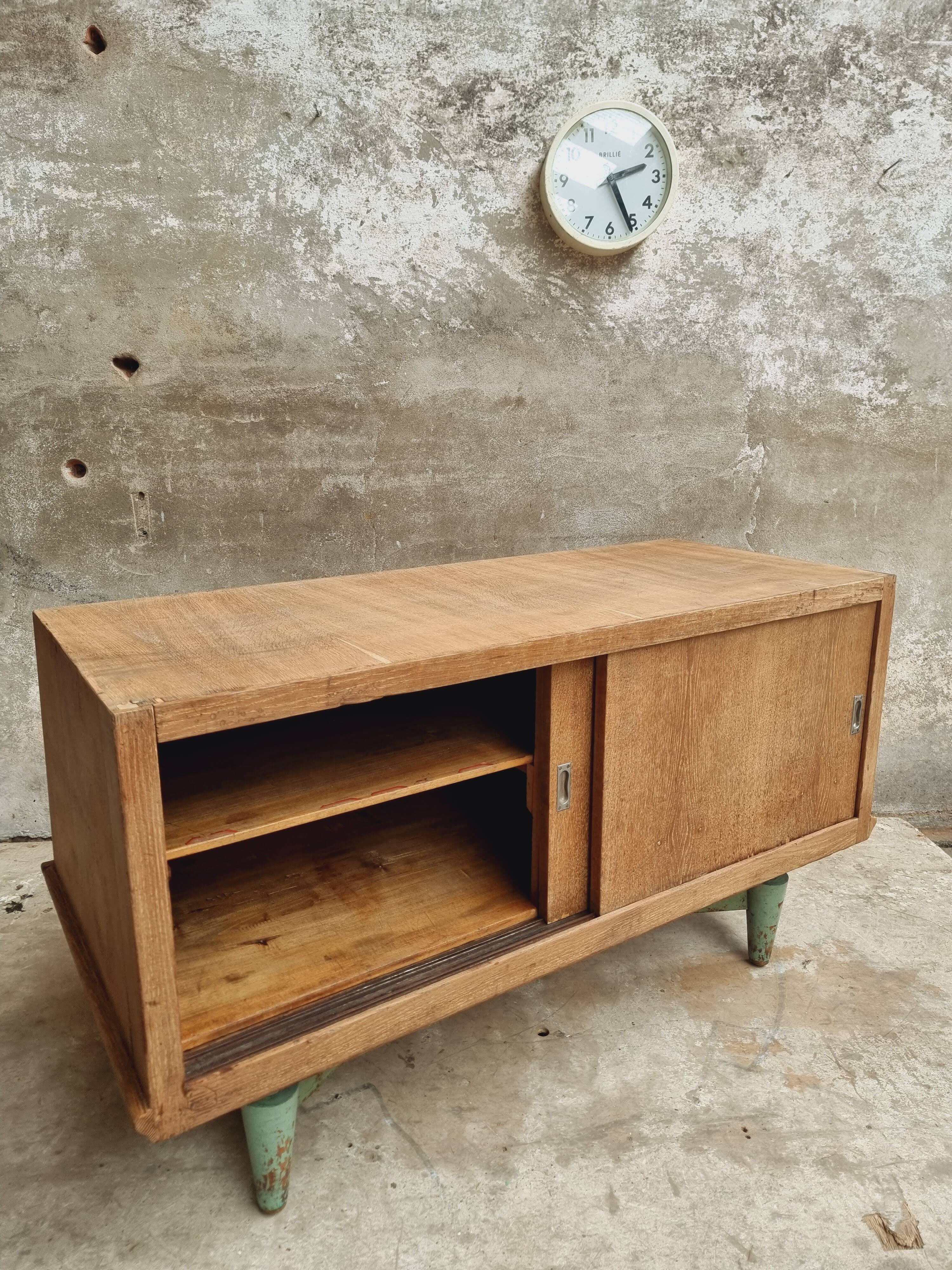 Side table in oak