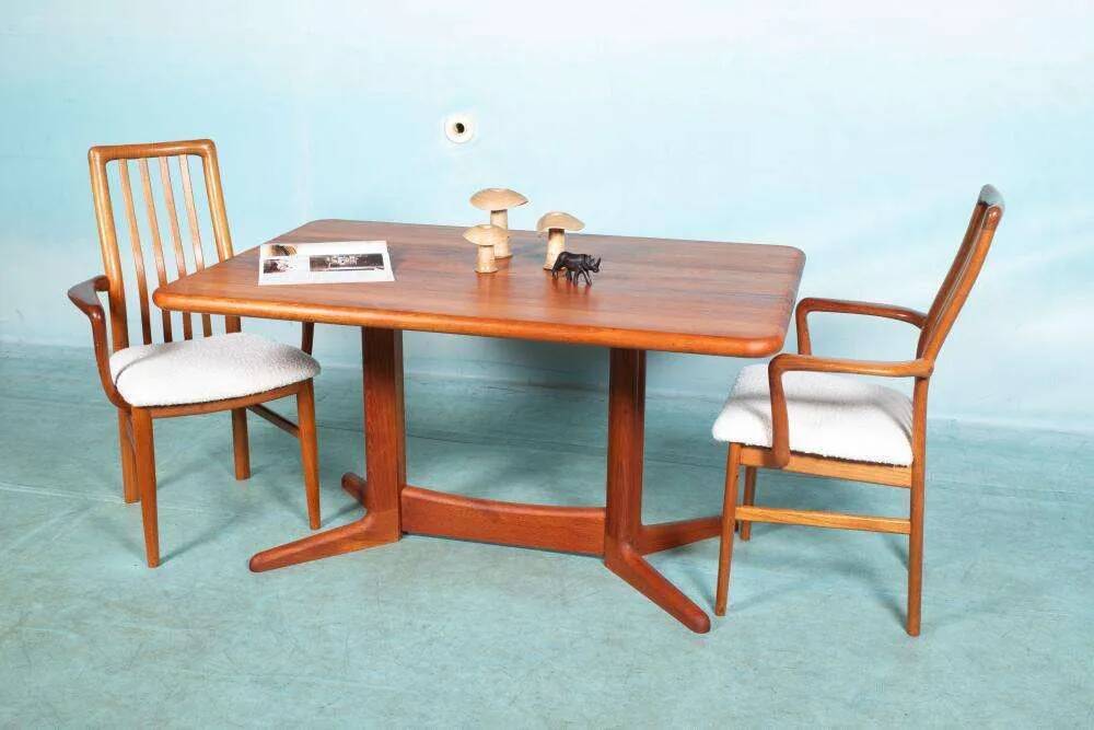 Danish design renovated dining table, sixties teak dining