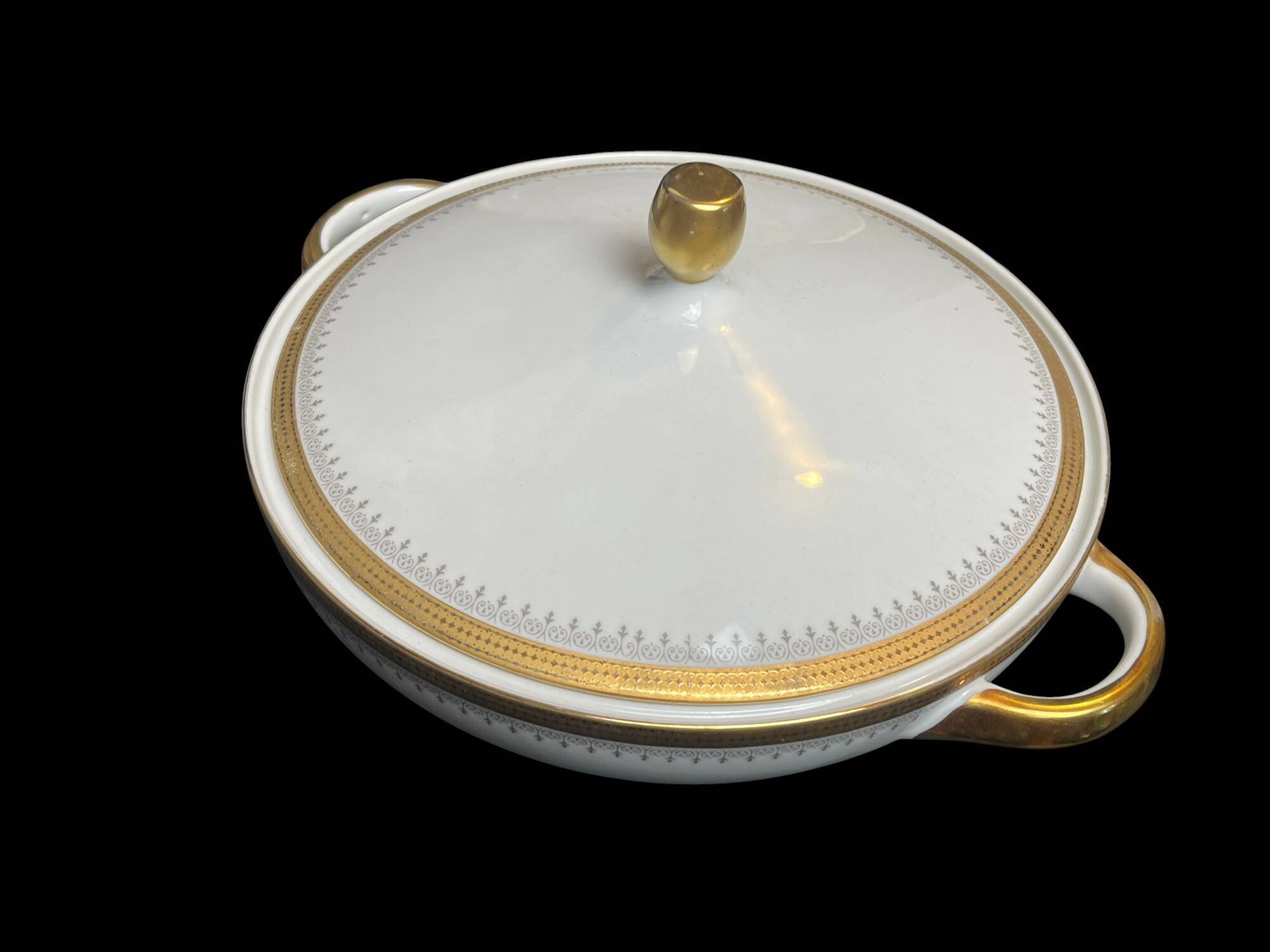 Tableware, 25-piece service, white porcelain and fine gold Winterling