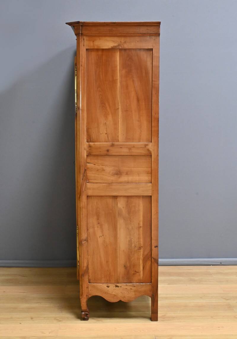 Cherrywood armoire, Louis XV style – Mid-19th century