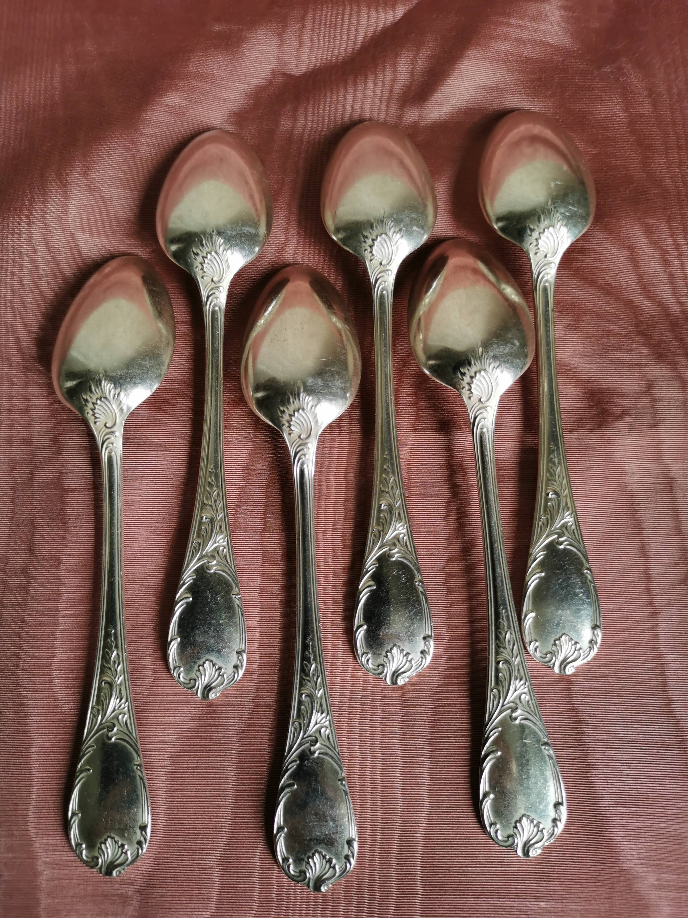 Six small Christofle model Marly spoons in silver metal