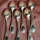 Six small Christofle model Marly spoons in silver metal