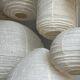 Suspension en rotin et lin naturel japonisante en forme de goutte
