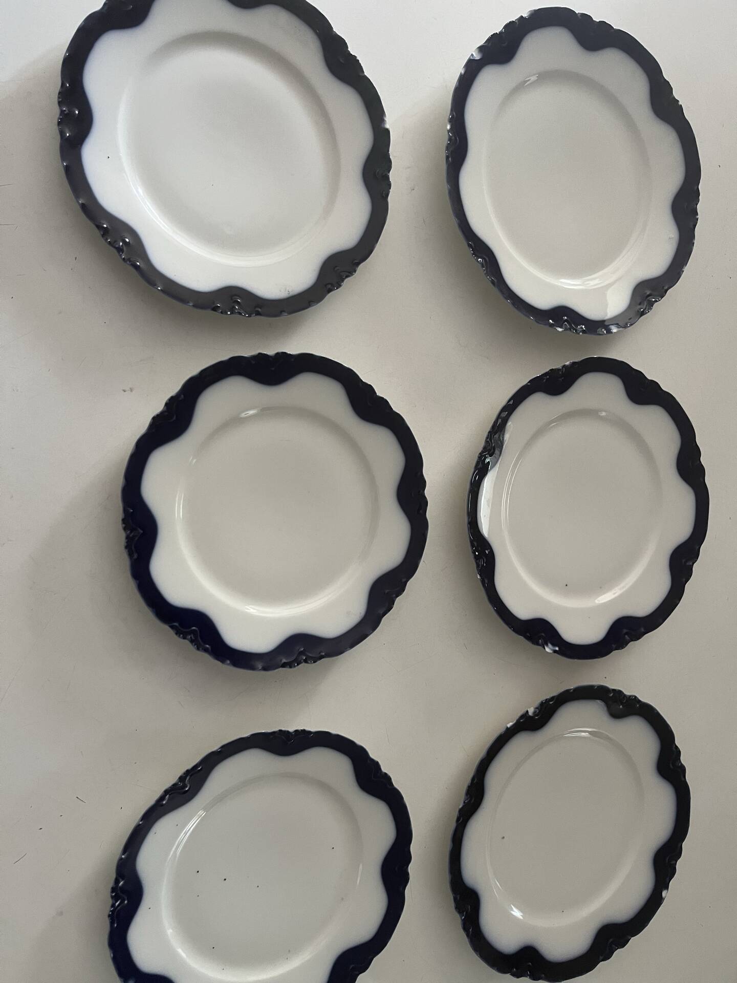 Set of 6 antique Haviland Paris porcelain plates.