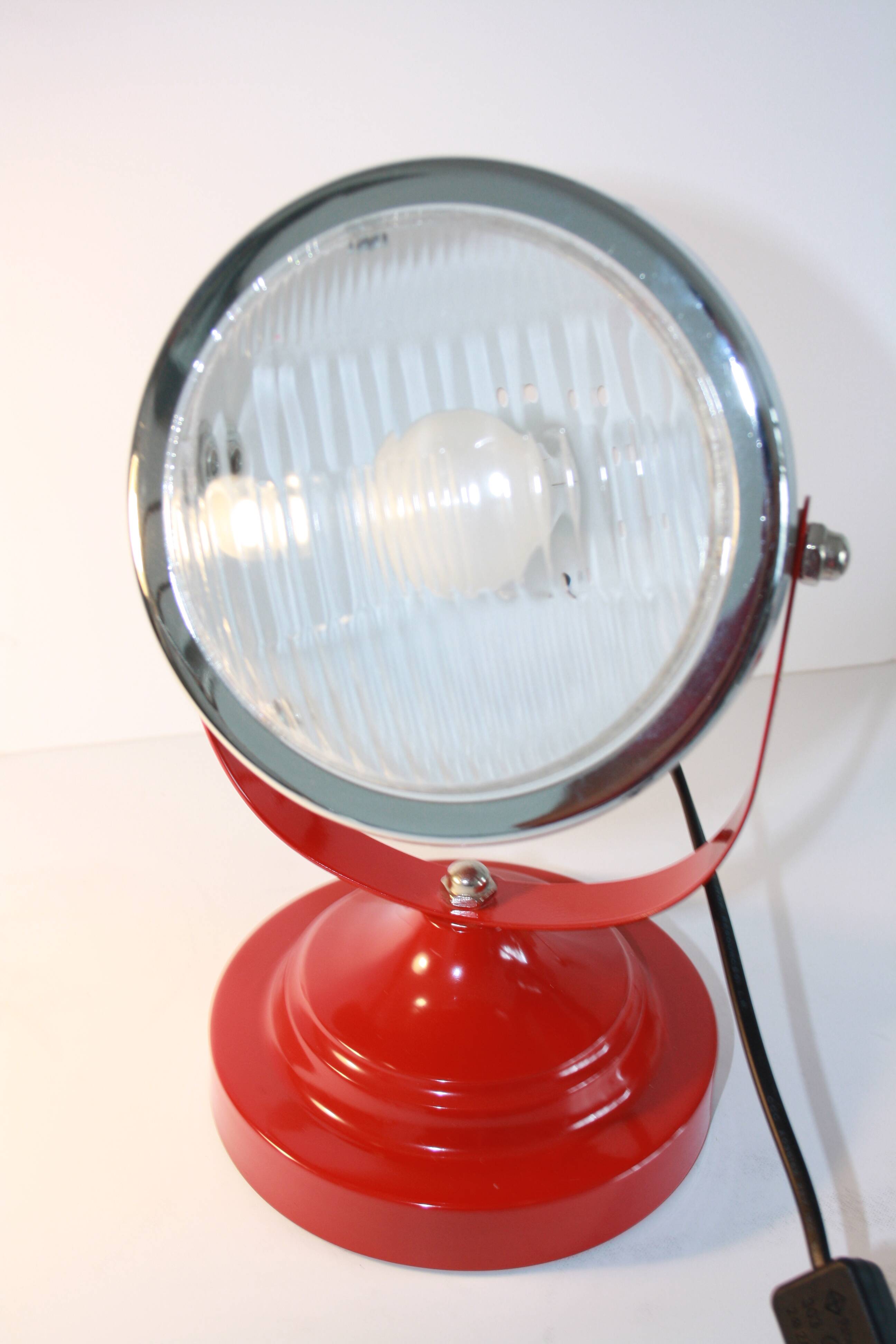 Red lamp