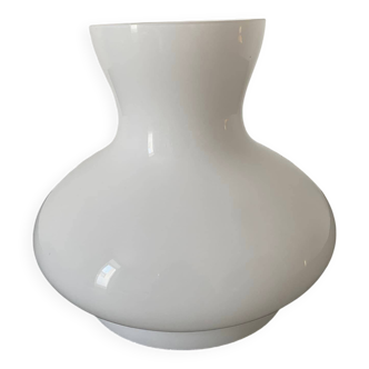 White opaline lampshade. Shiny appearance.