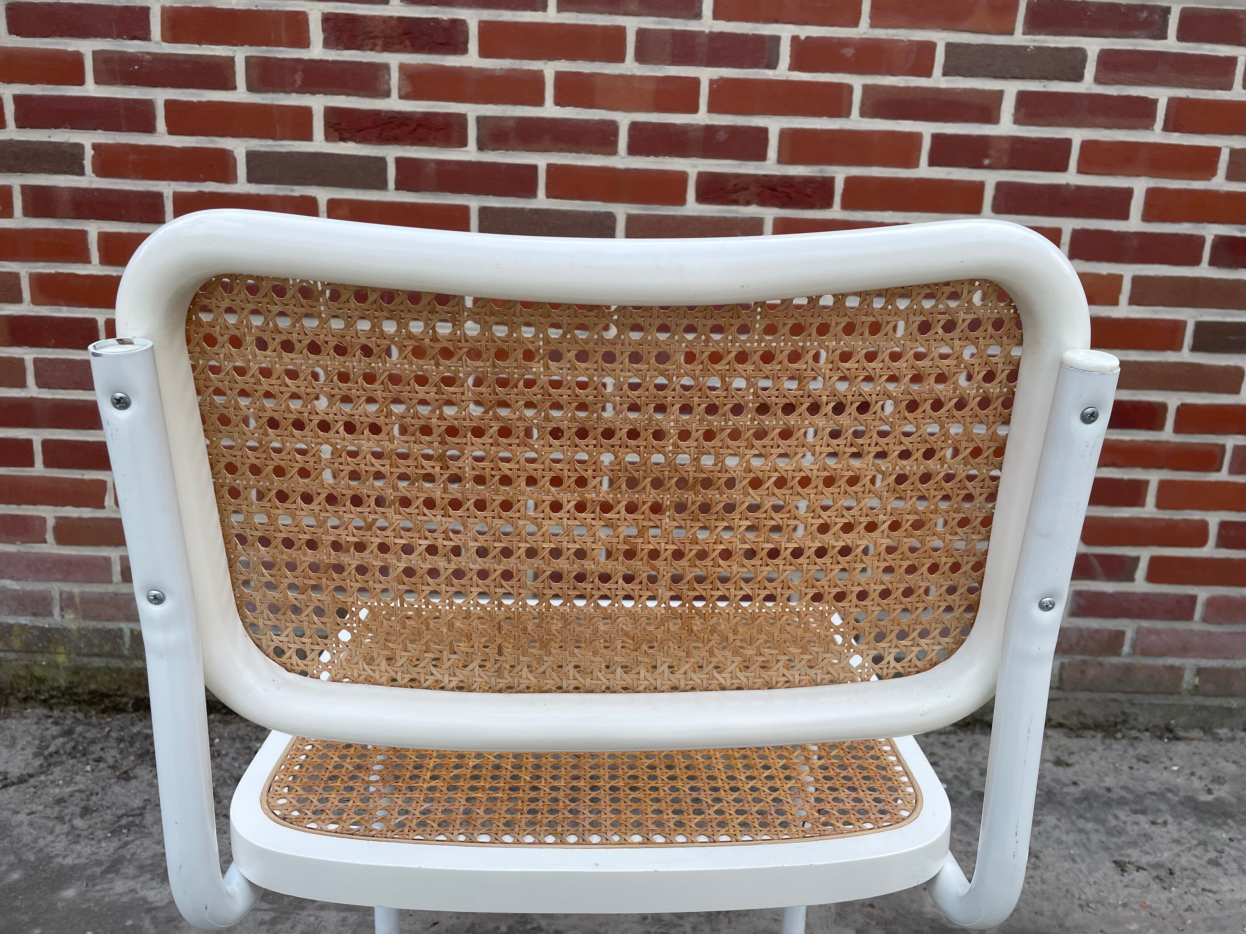 Cesca design chair b32 model in white design