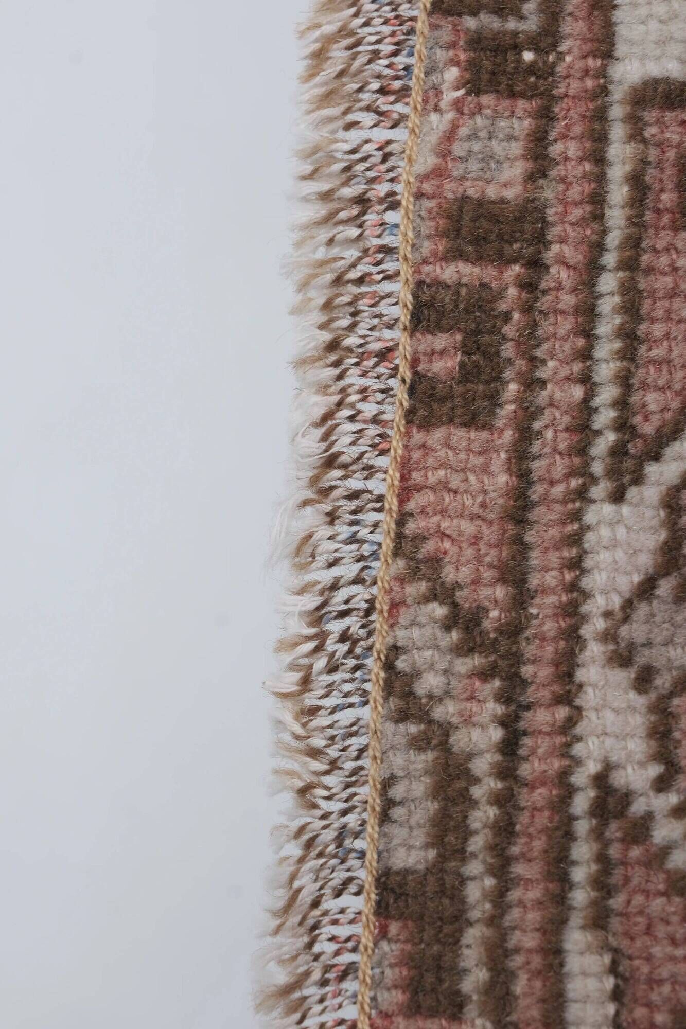 Vintage handmade Turkish rug 137x246 cm