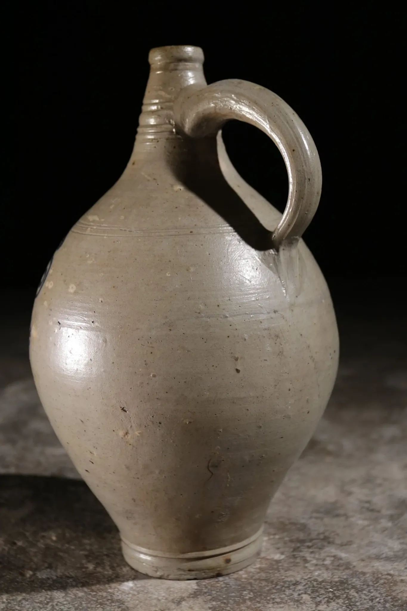 Westerwald stoneware jug with number 3 and bunches of grapes – 18th/19th c.