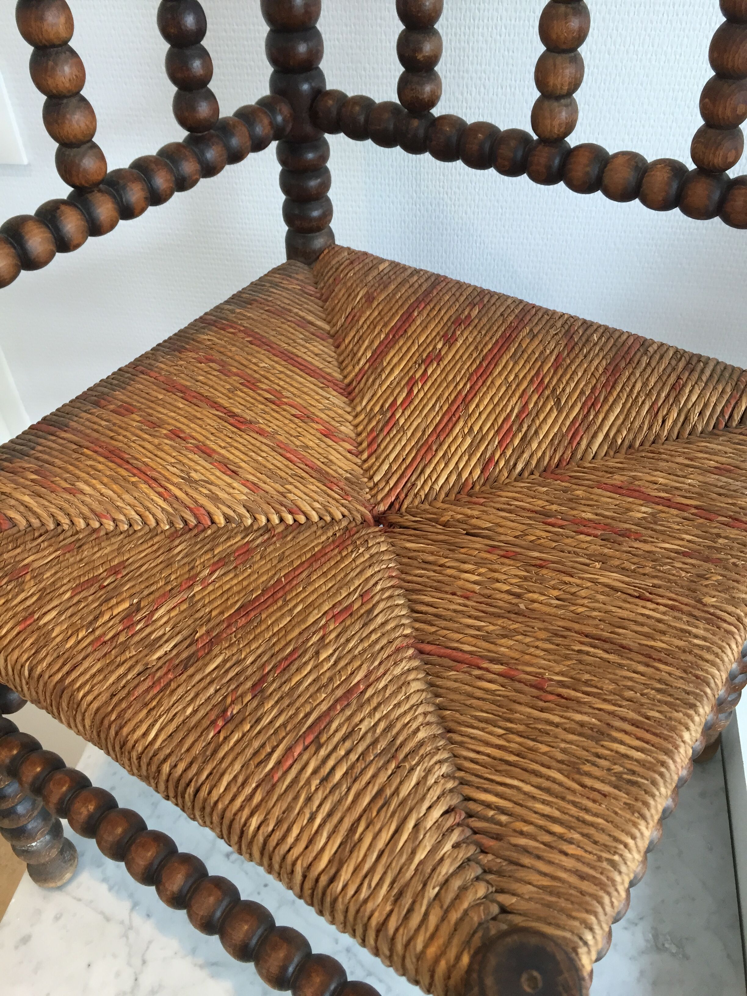 Chaise boule en bois début 20ème
