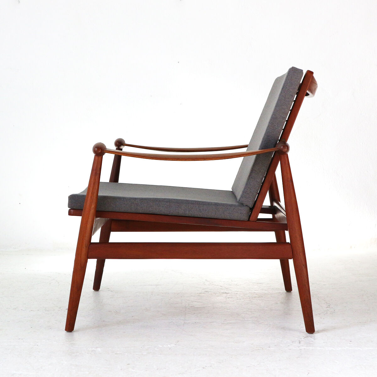 FD 133 armchair by Finn Juhl