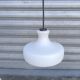 Suspension scandinave en verre opalin blanc