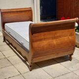 Lit bateau style louis-Phillipe noyer massif