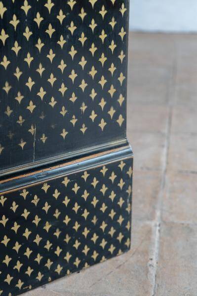 Commode attributed to Maison Jansen. 1940s. France.