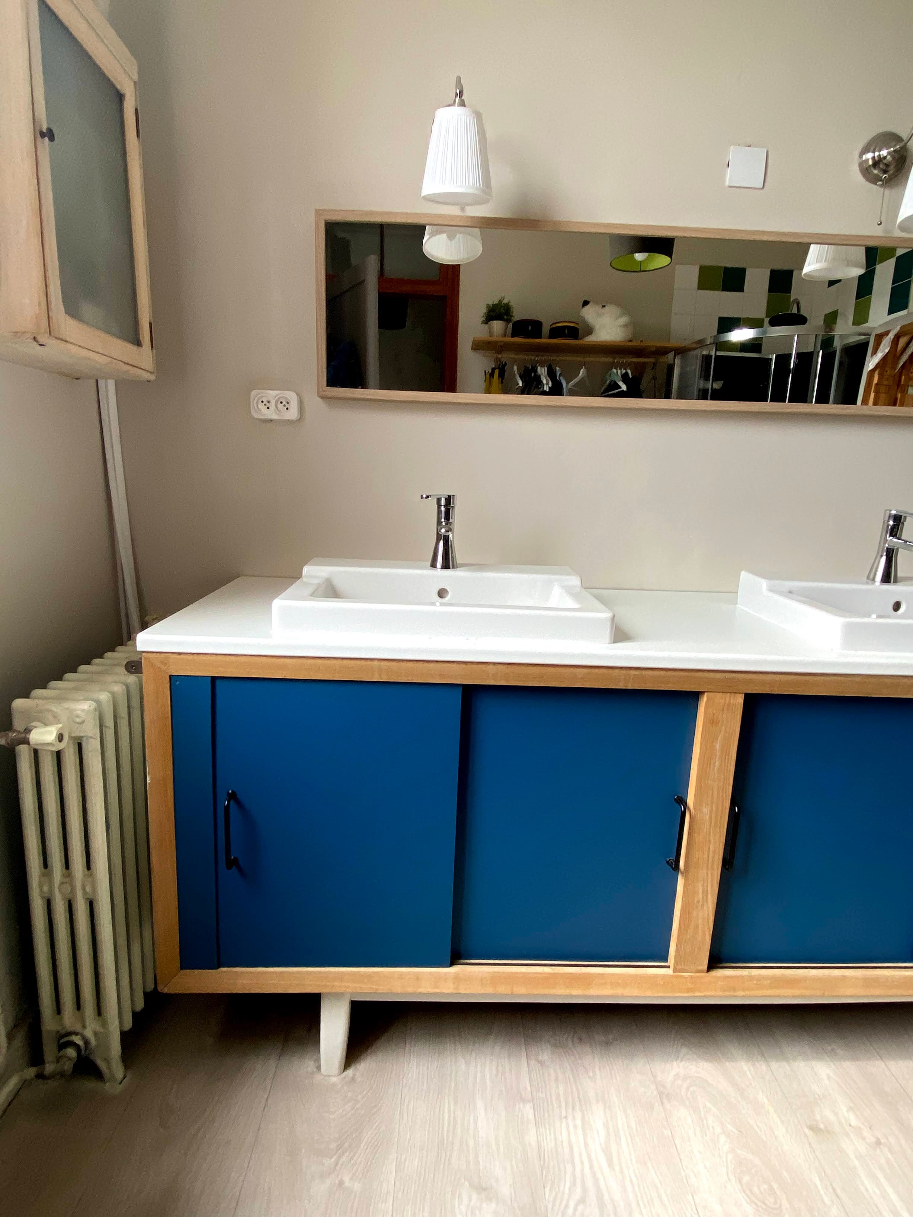 Bathroom furniture