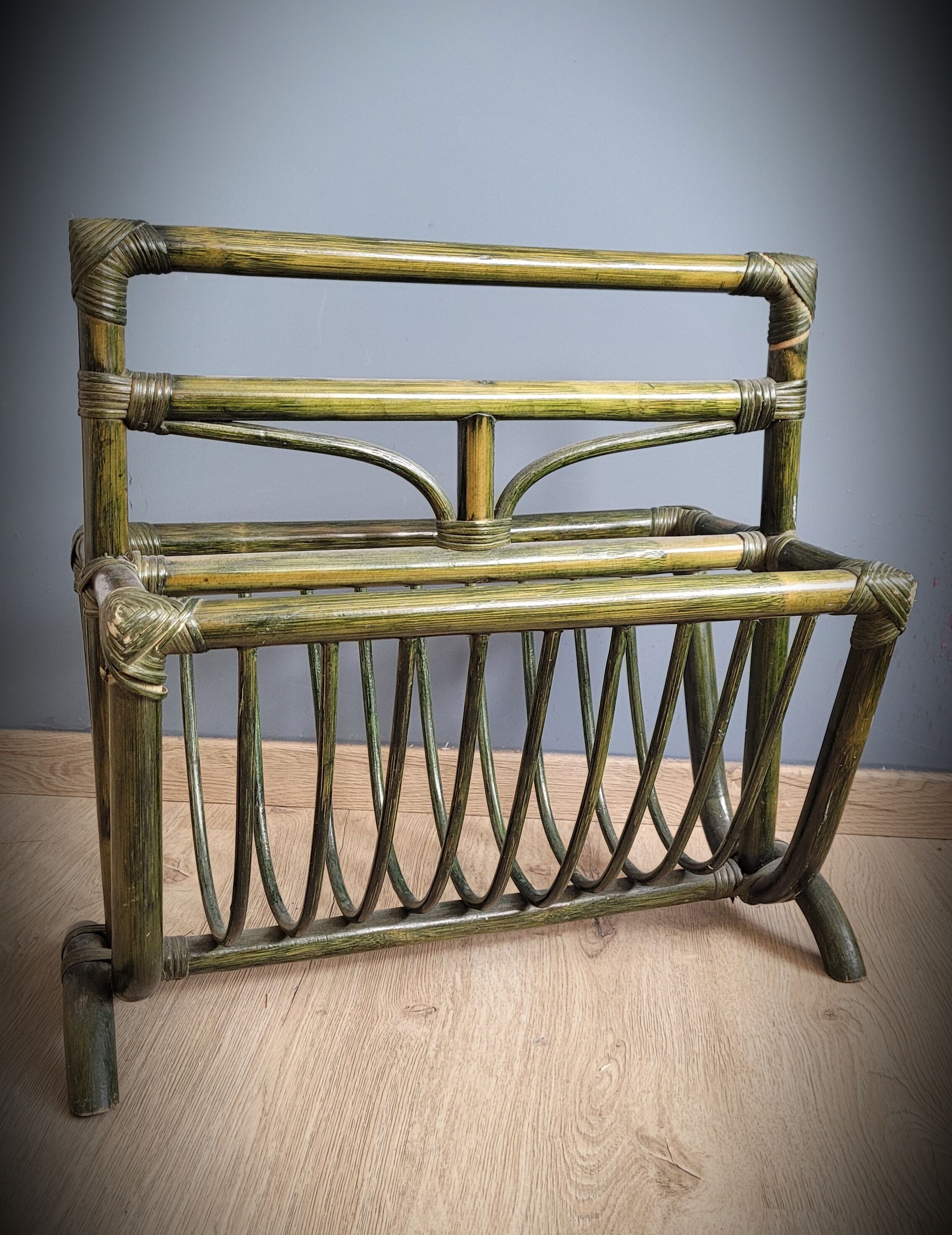 Green rattan bamboo review holder