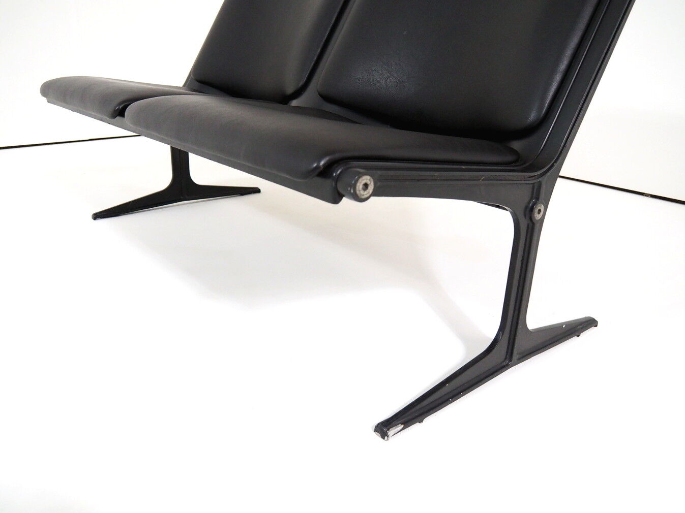 Two-seaters from the 60s by Friso Kramer for Wilkhahn