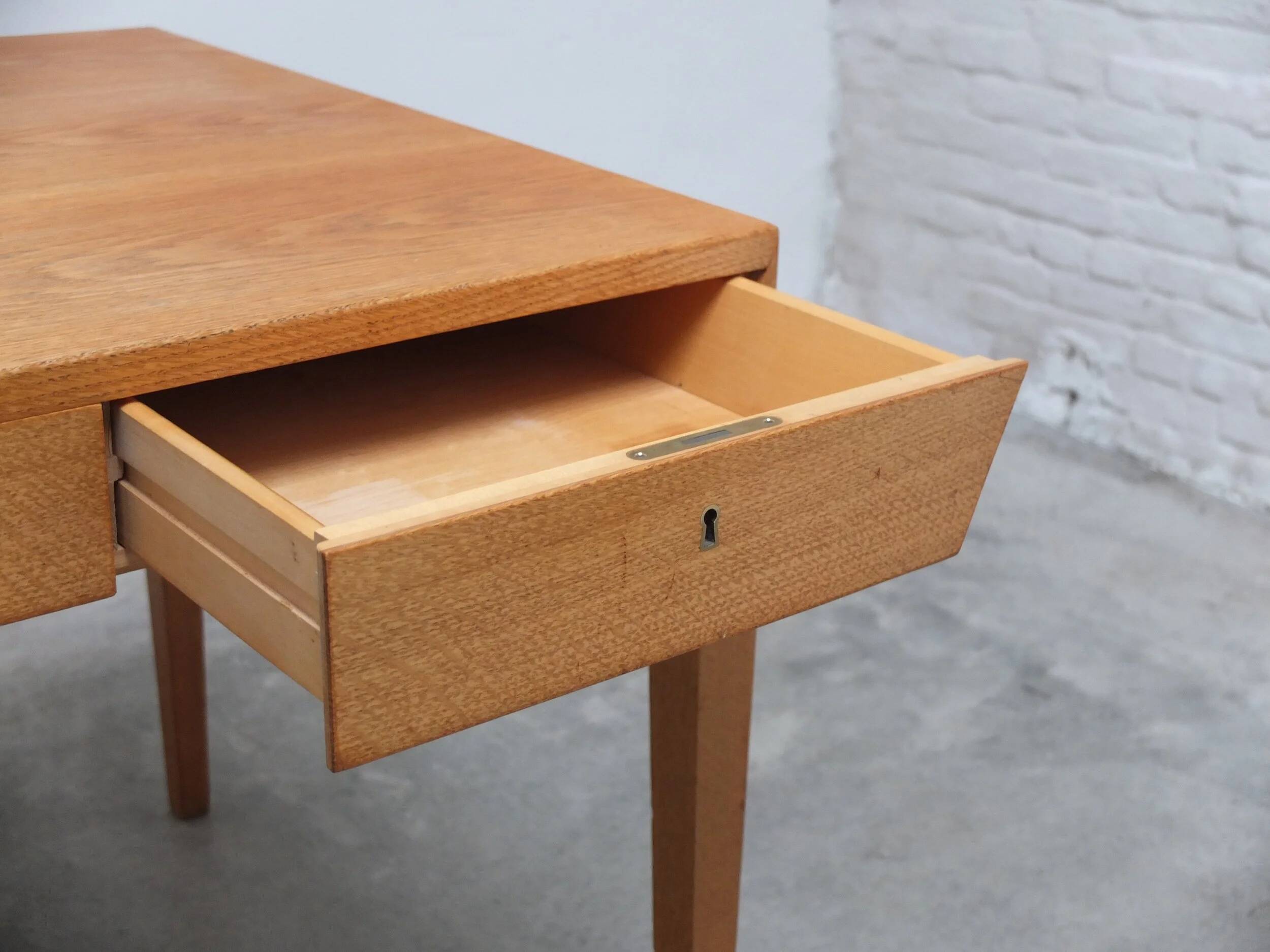 Freestanding 'Model 36' desk in oak by Severin Hansen for Haslev, 1958