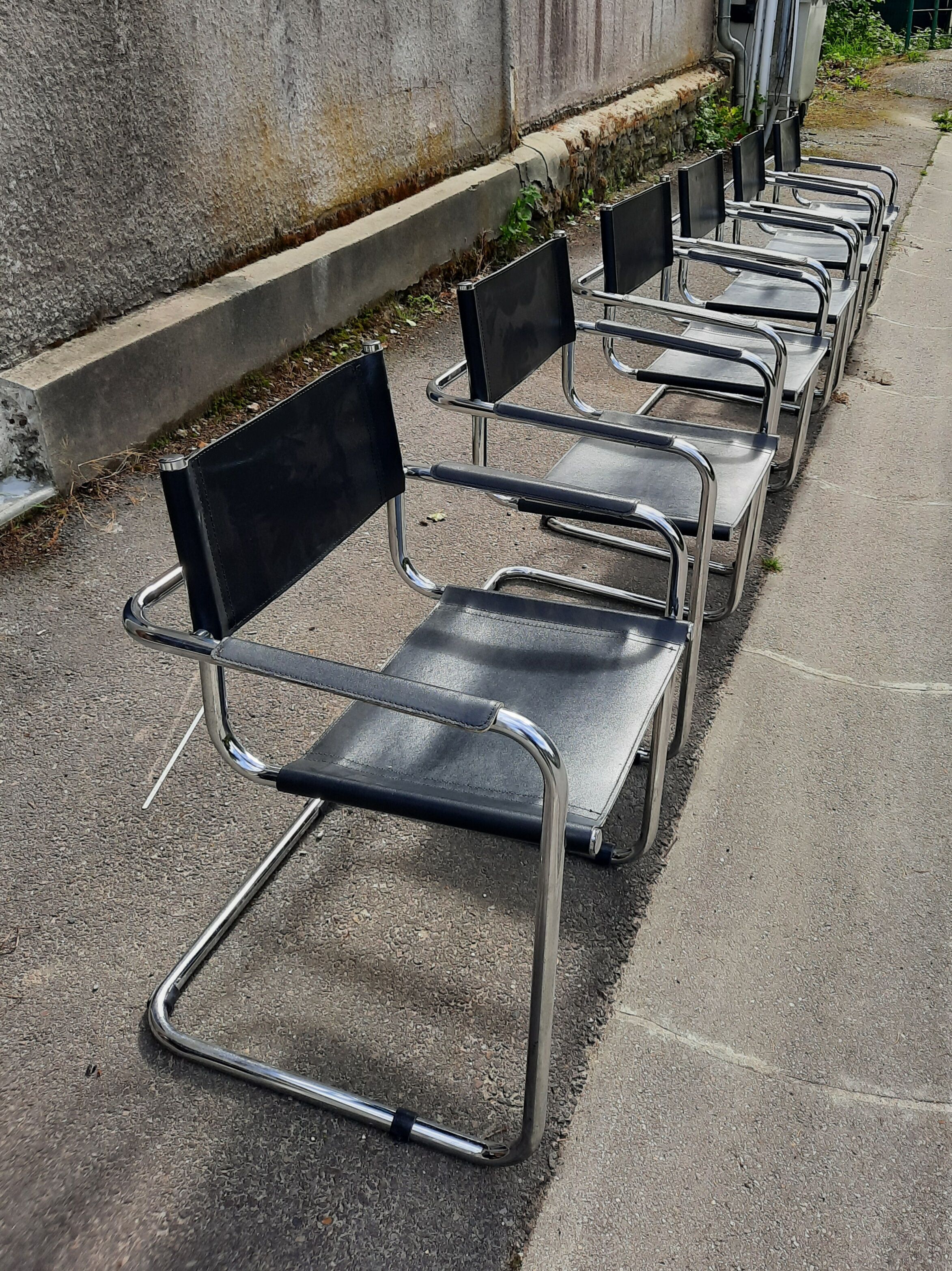 Series of 6 chairs