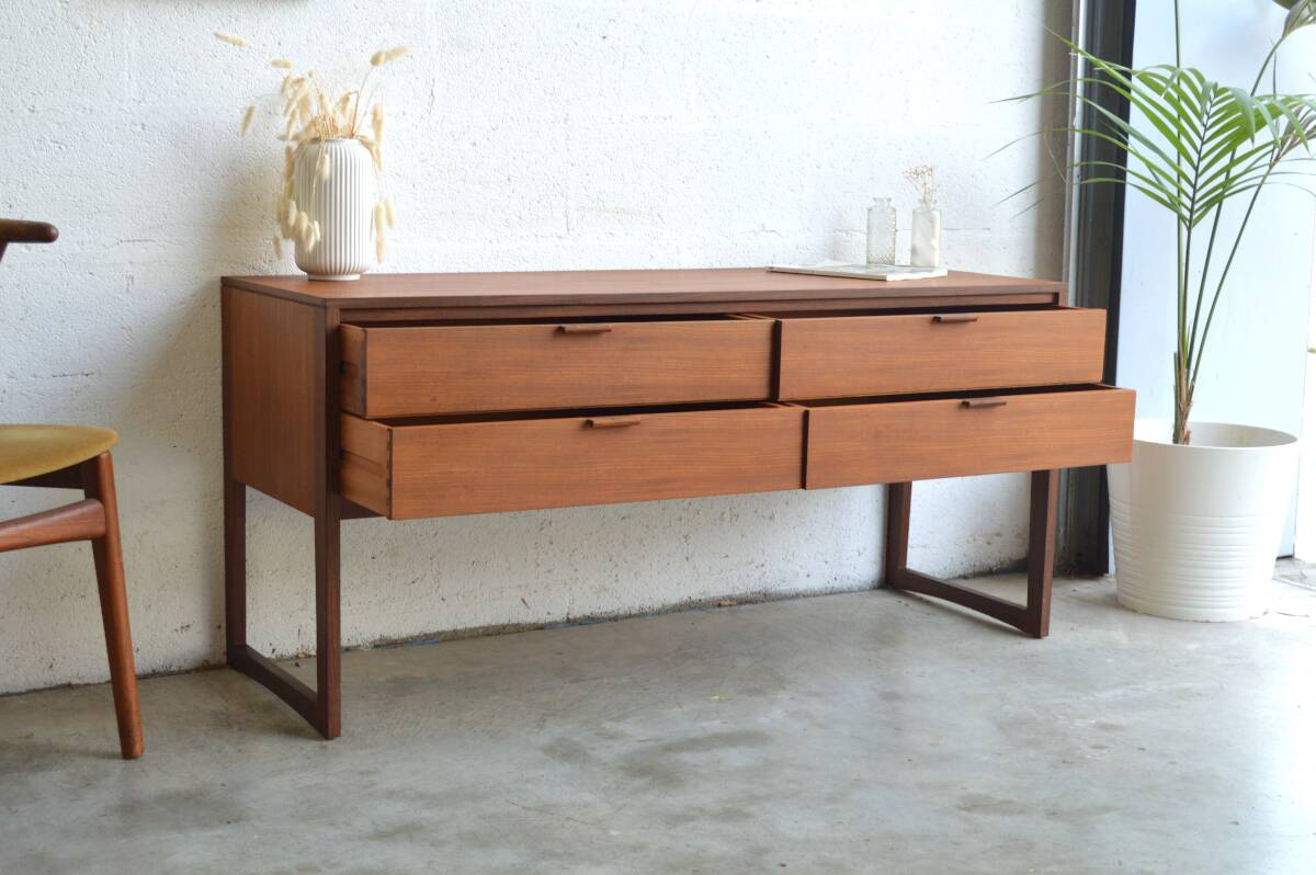 Enfilade console scandinave 137cm