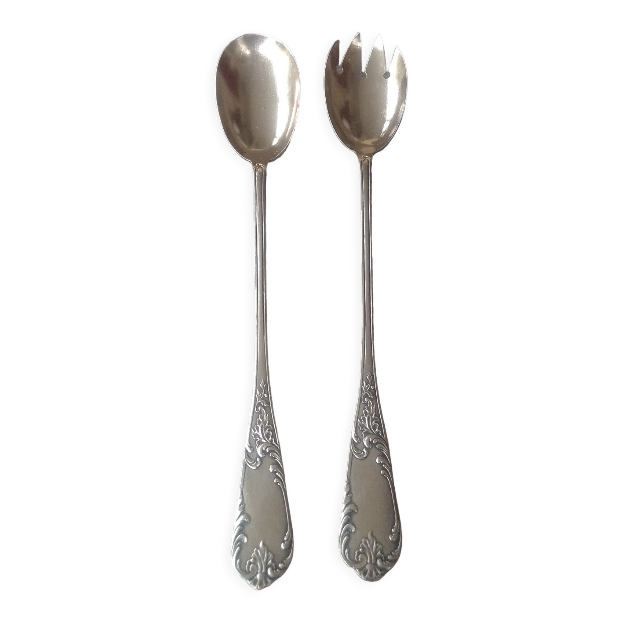 Silver metal salad cutlery