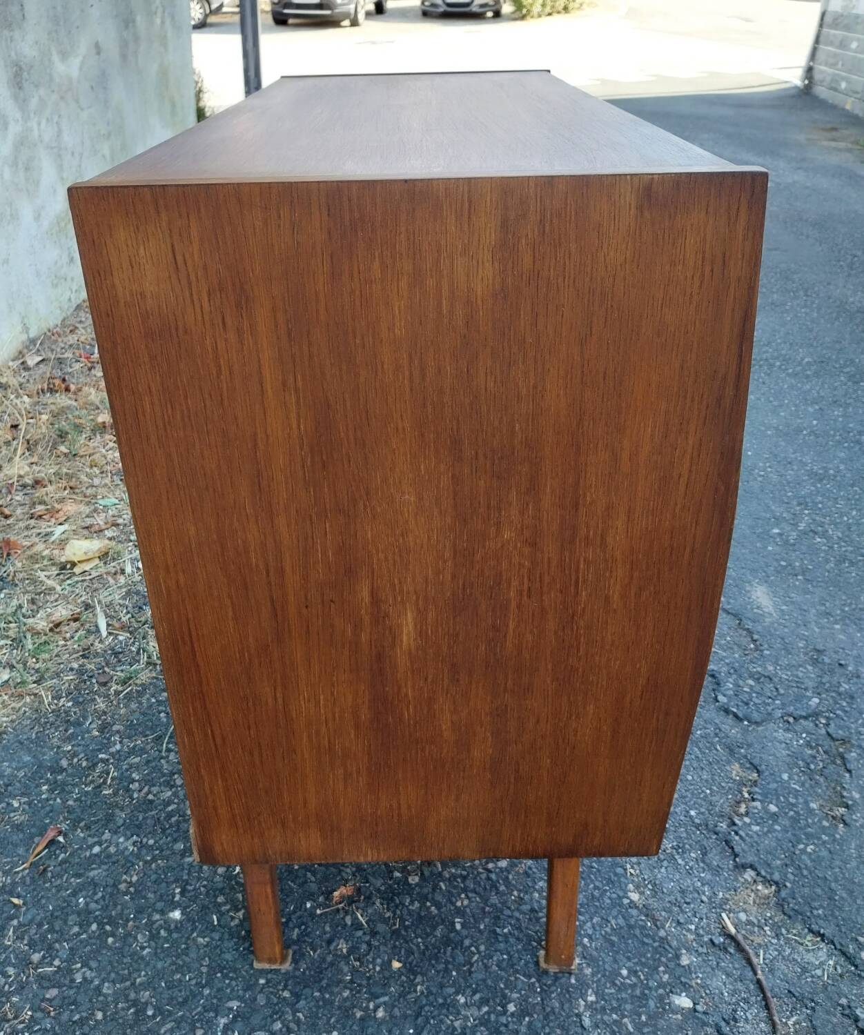 Compass foot chest of drawers
