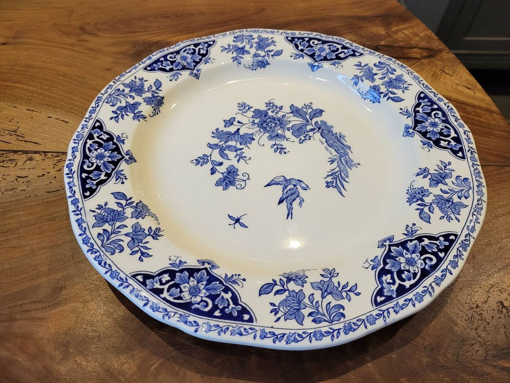Plat bleu en gien