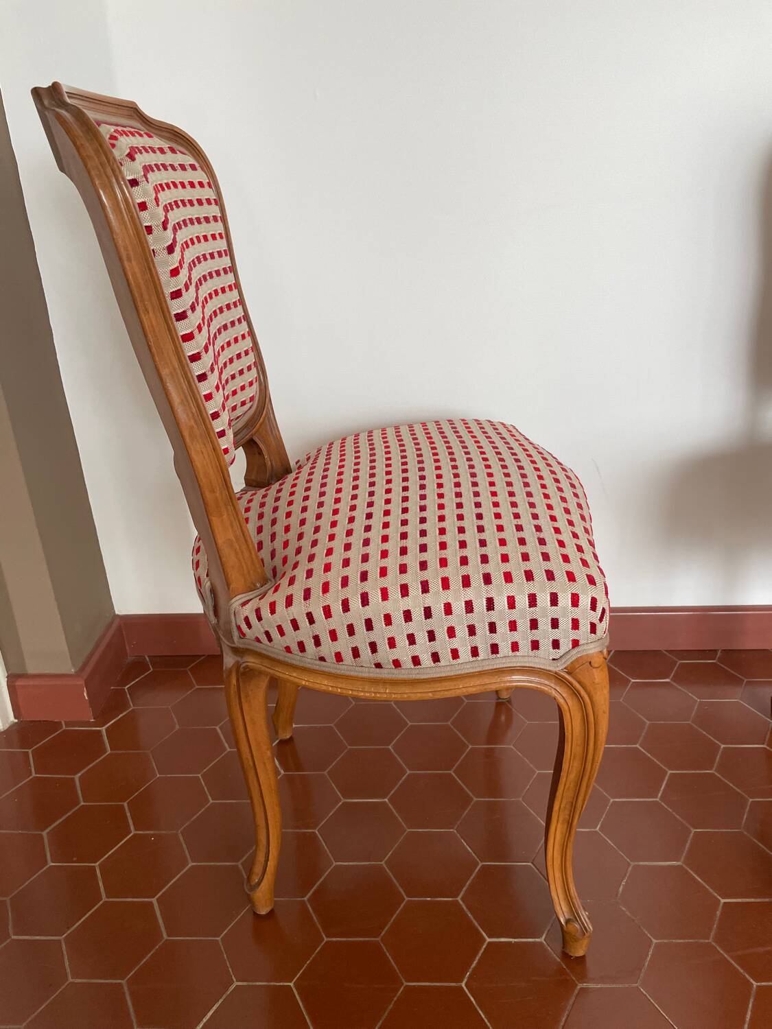Set of 4 solid wood chairs