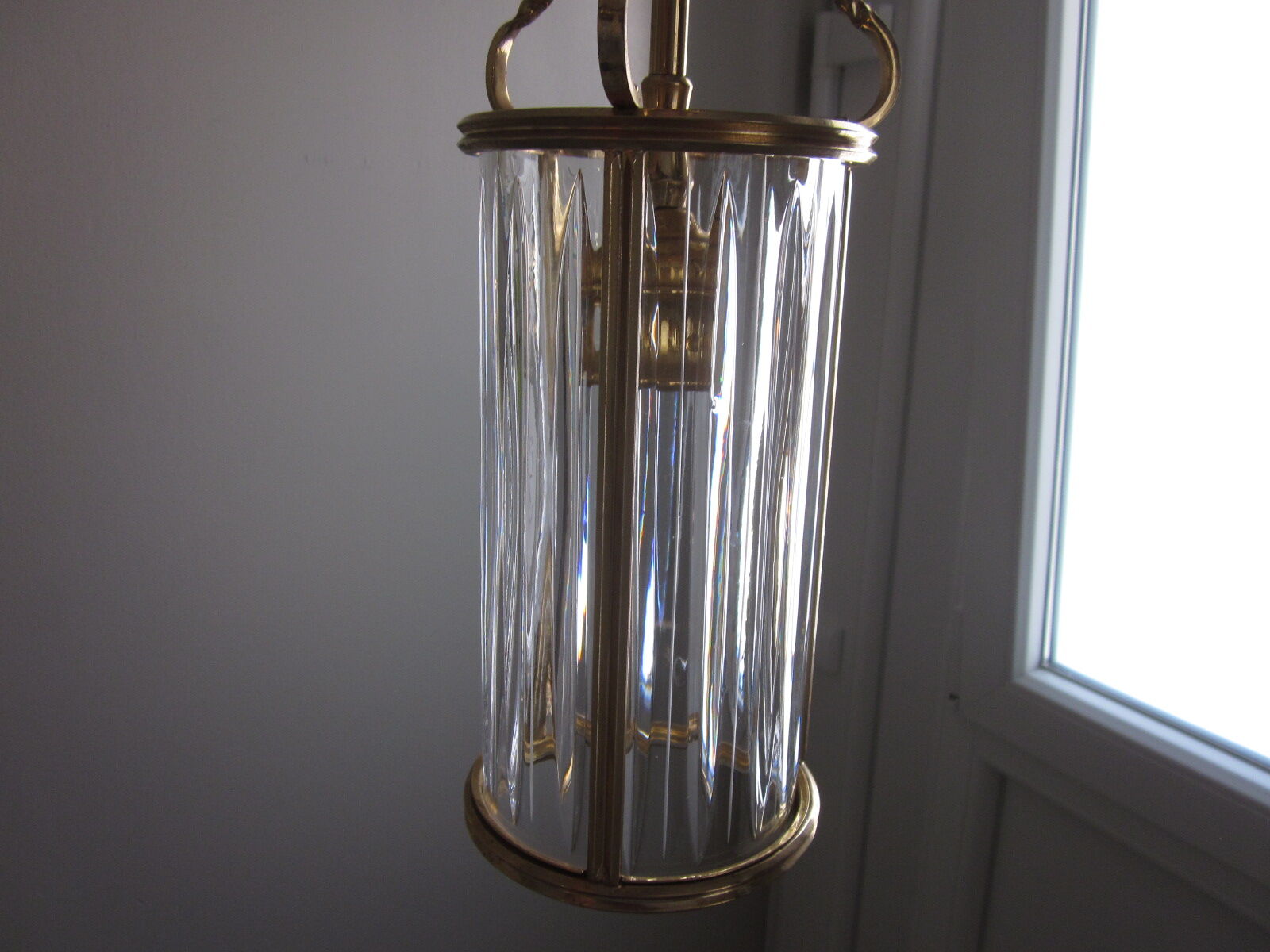 tailled crystal and brass hanging
