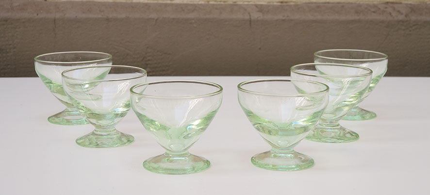 6 champagne cups in ouraline