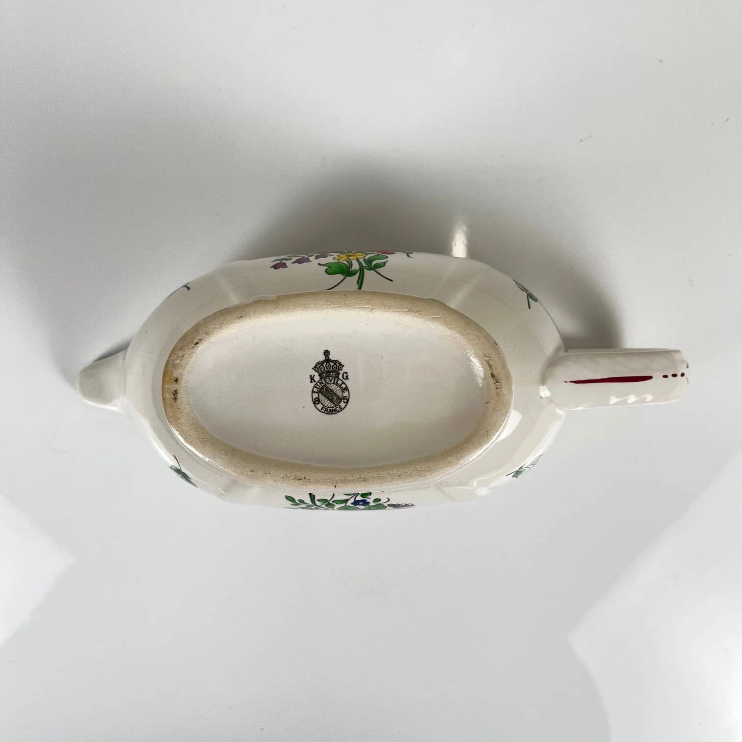 Long sauceboat model Réverbère by KG Lunéville