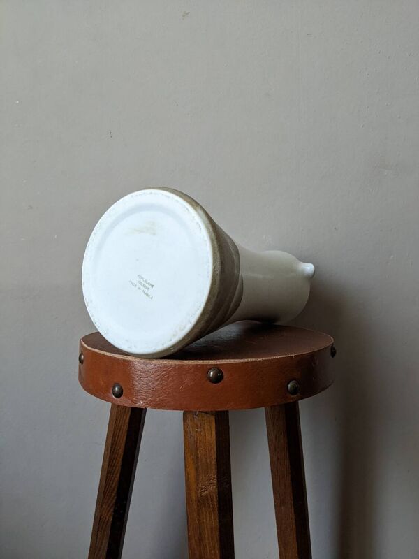Pichet en porcelaine Virebent made in France japonisant