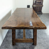 Assembly table