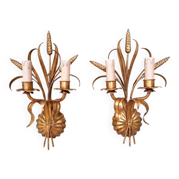 Pair of Italian wall sconces in gilded metal