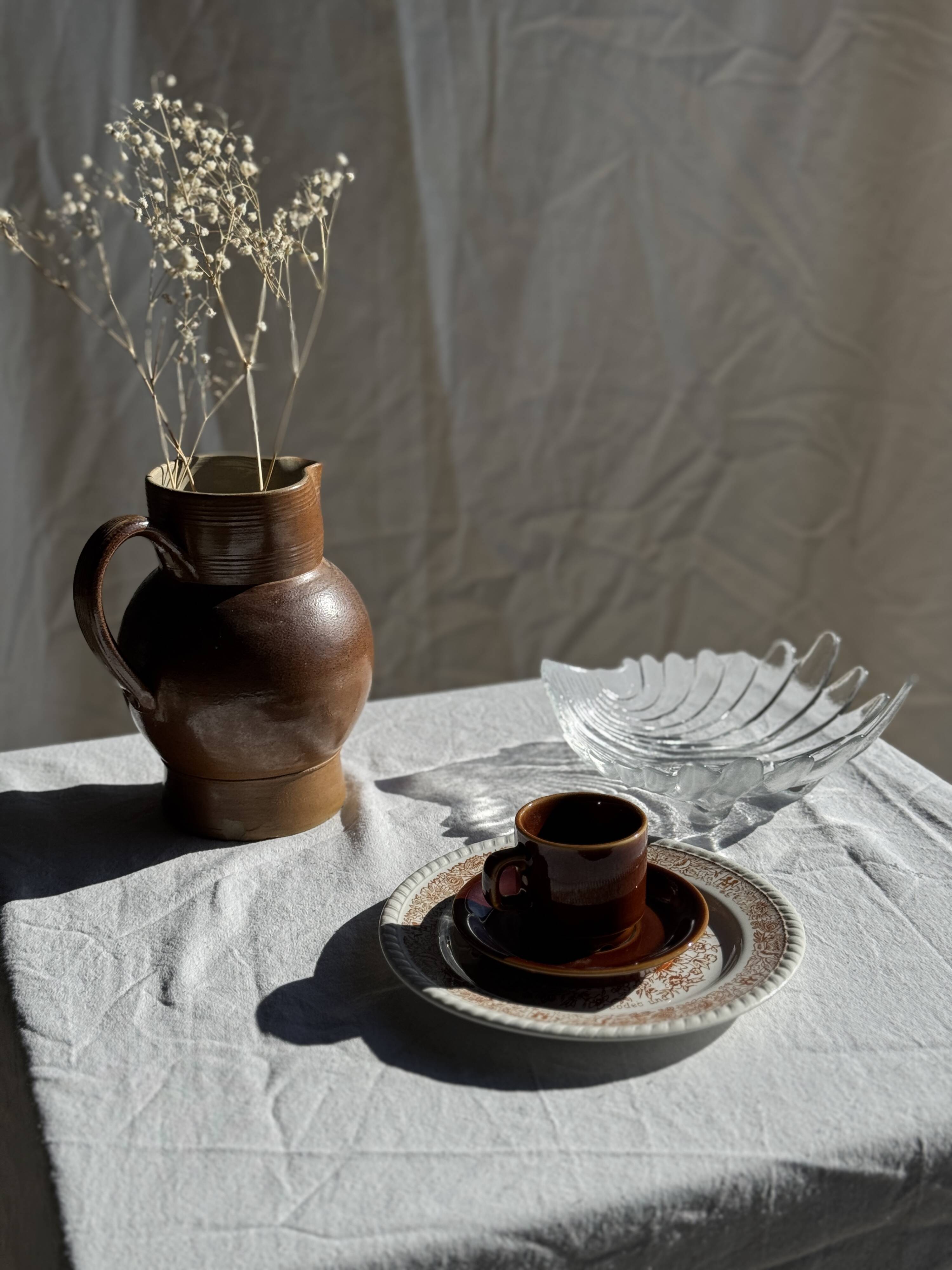 Set of 6 vintage brown glazed ceramic espresso cups with saucers.