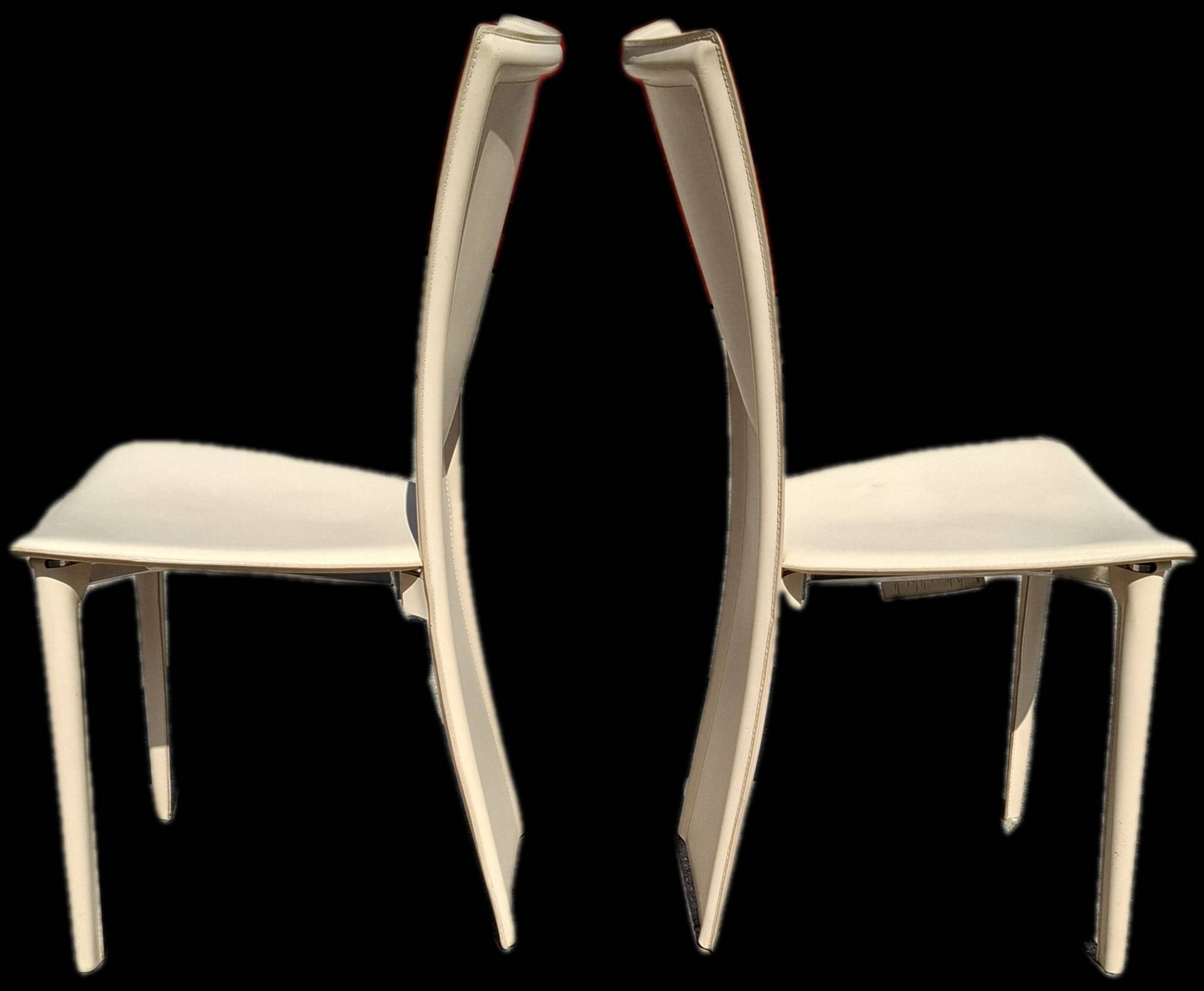 2 vintage leather chairs from Italy