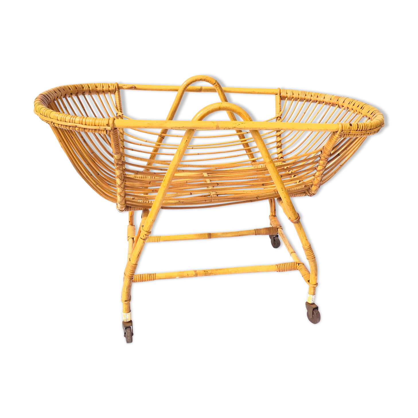 Vintage rattan cradle for baby with bed sky