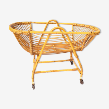 Vintage rattan cradle for baby with bed sky