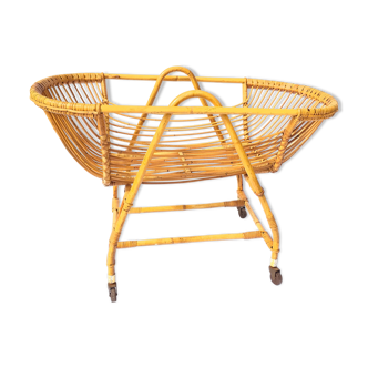 Vintage rattan cradle for baby with bed sky