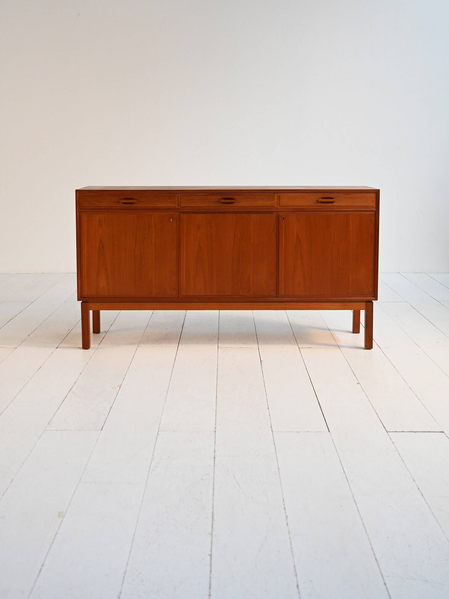 Buffet scandinave en teck, années 1950-60
