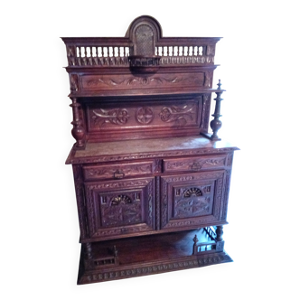 Buffet type serving table