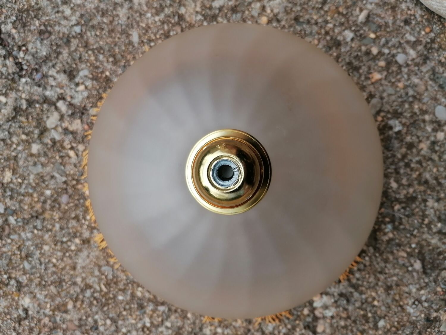 Vintage suspension with frosted glass fringes.