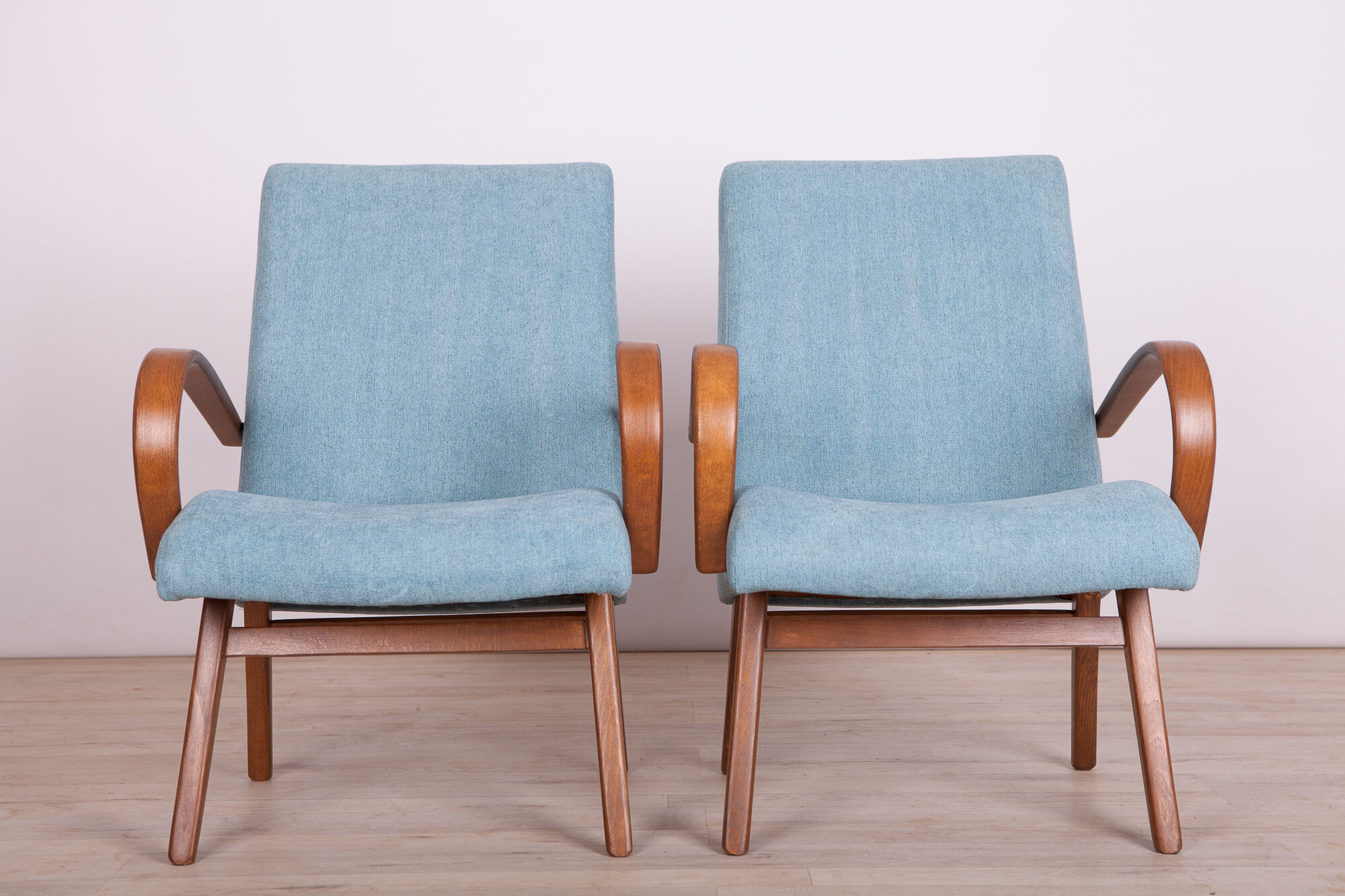 Vintage model 53 lounge chairs by Jaroslav Smidek for Ton, set of 2
