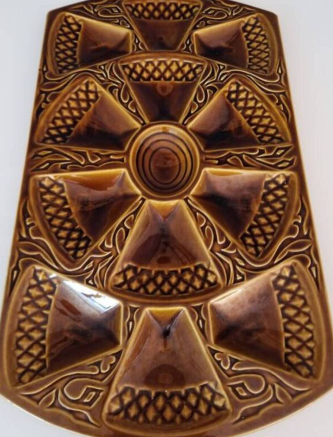 Oyster plate Digoin Sarguemines