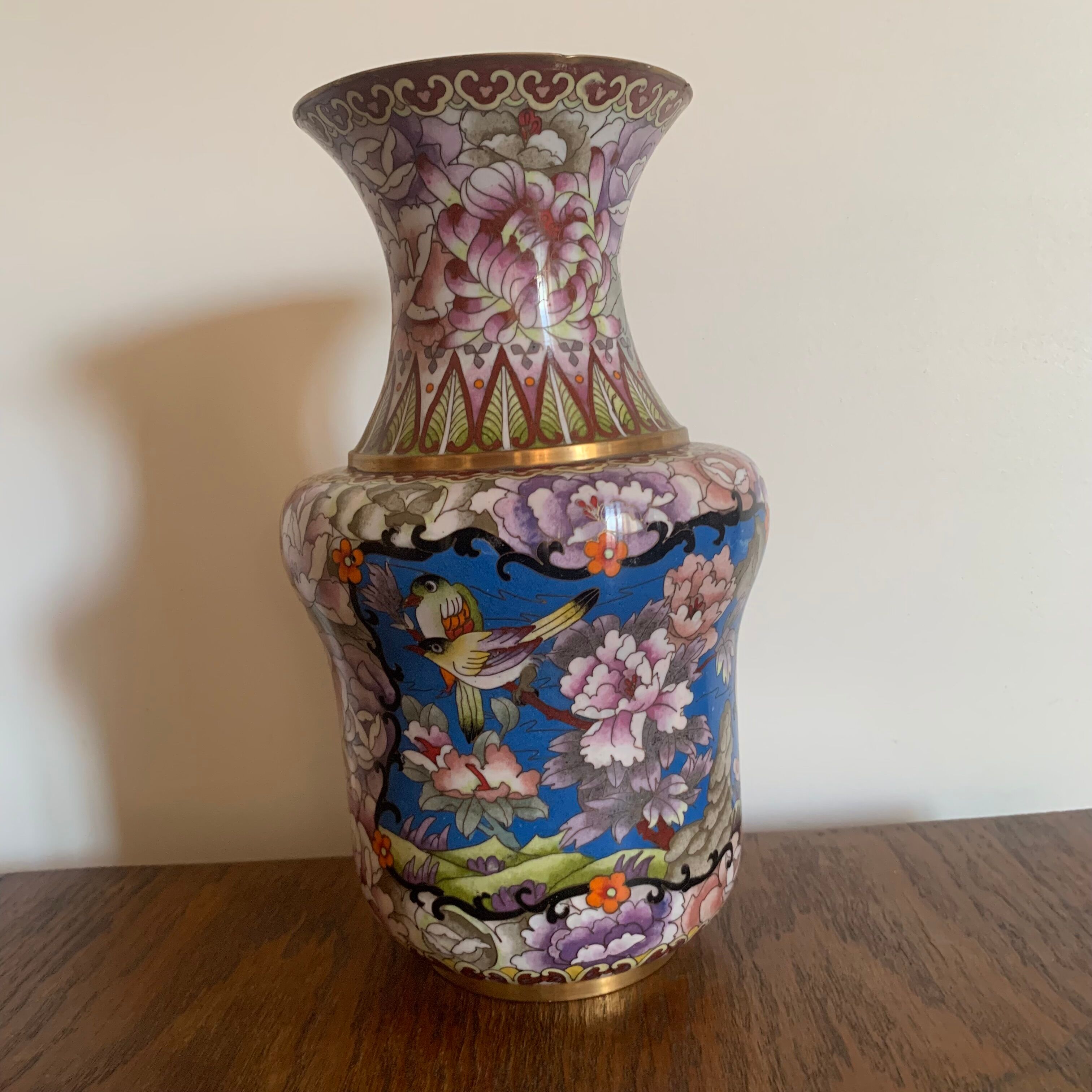 Vase chinois à décor de pivoines et oiseaux – XXe siècle