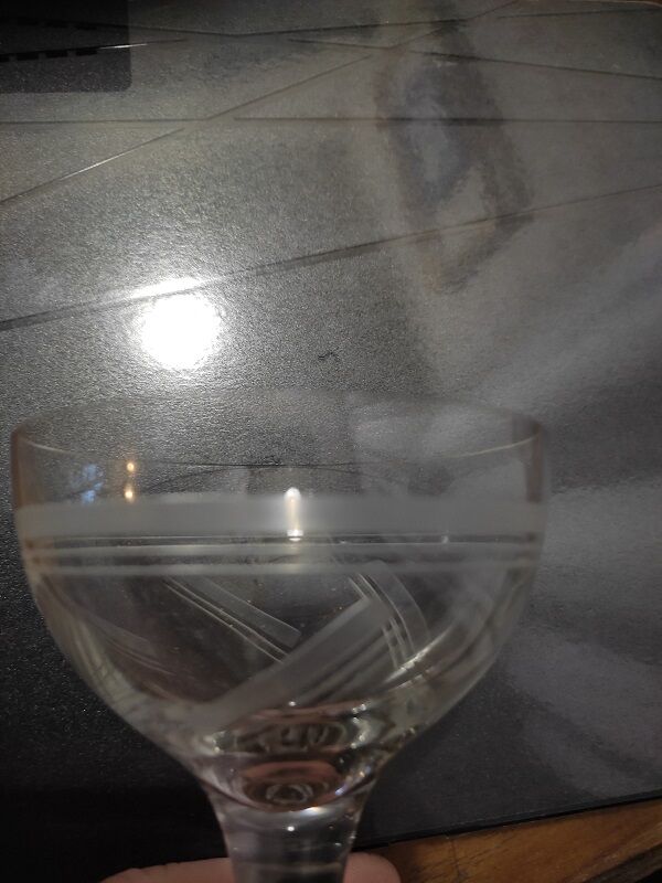 Champagne glass glass chiseled