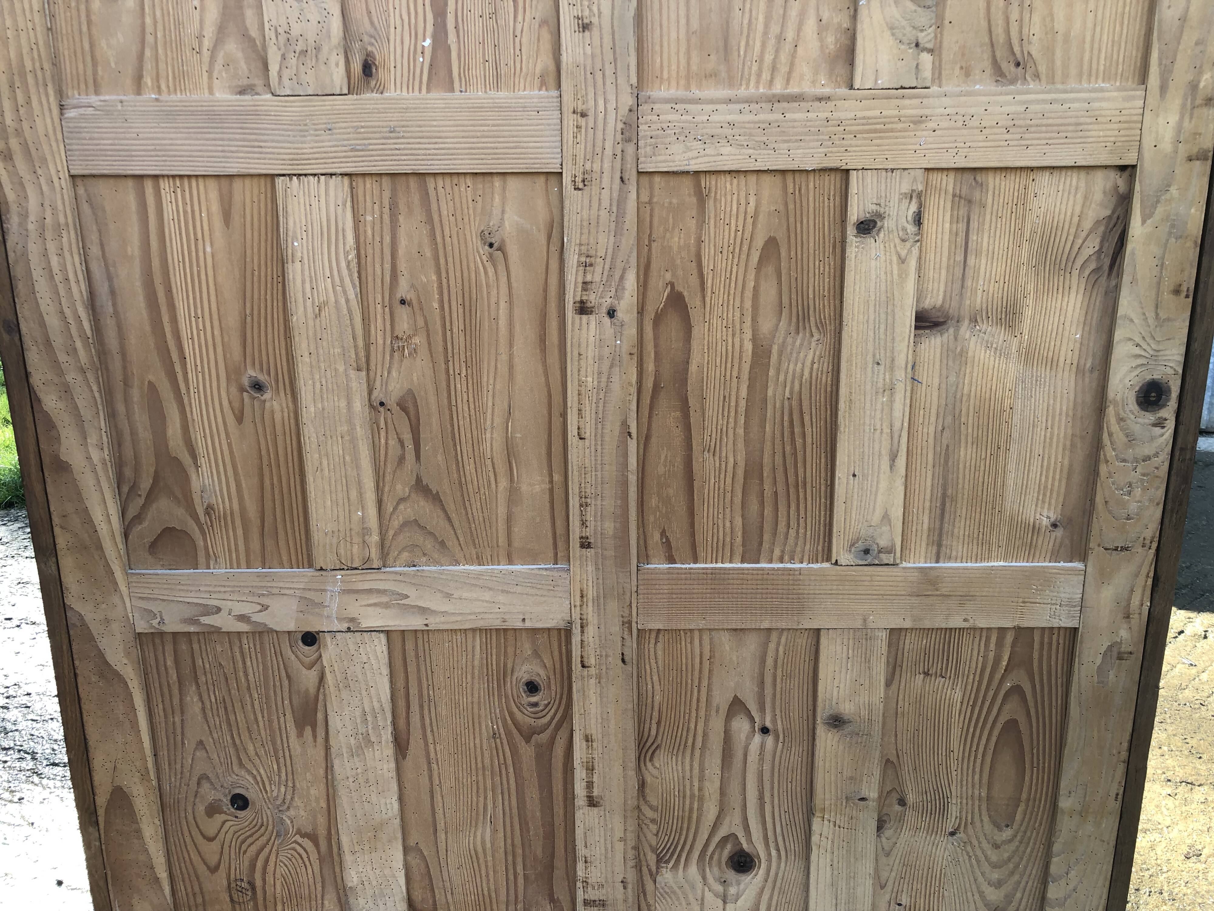 Vintage René Gabriel oak wardrobe with 2 doors from the reconstruction period.